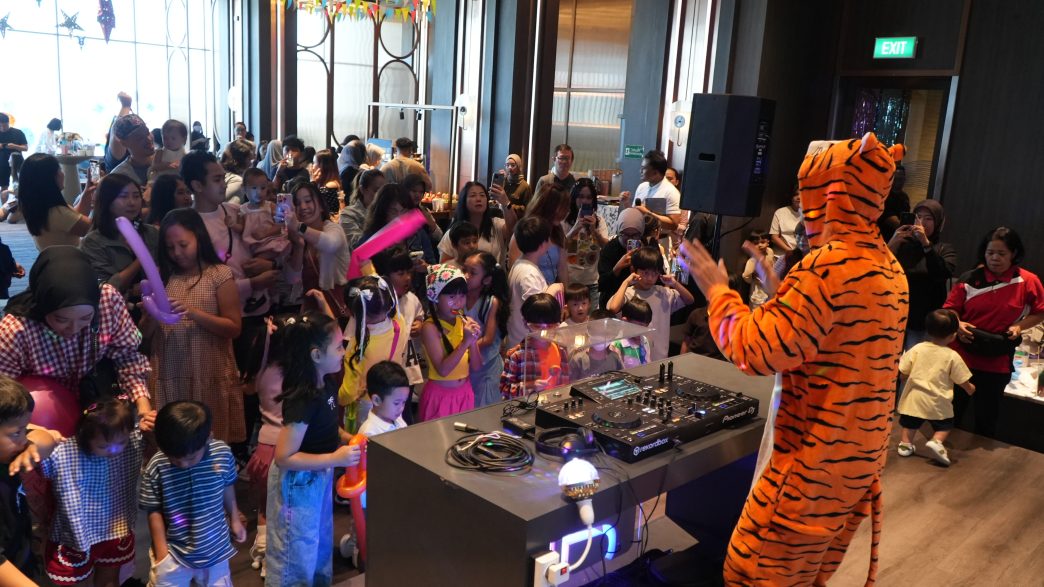 Toddler Rave Aloft Hotel Surabaya