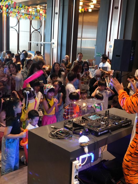 Toddler Rave Aloft Hotel Surabaya