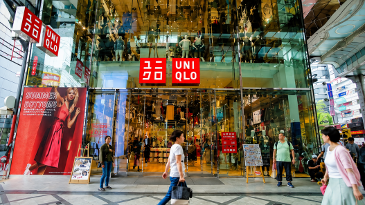 UNIQLO Tidak Sekadar Menjual Baju, Lalu Apa yang Sebenarnya Mereka Jual?