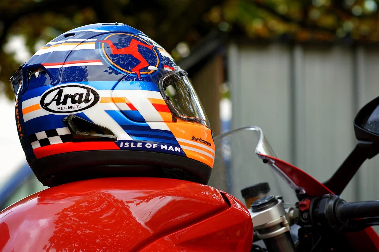 Arai: Mengapa Helm yang Terlihat Sederhana Justru Bisa Dijual Premium?