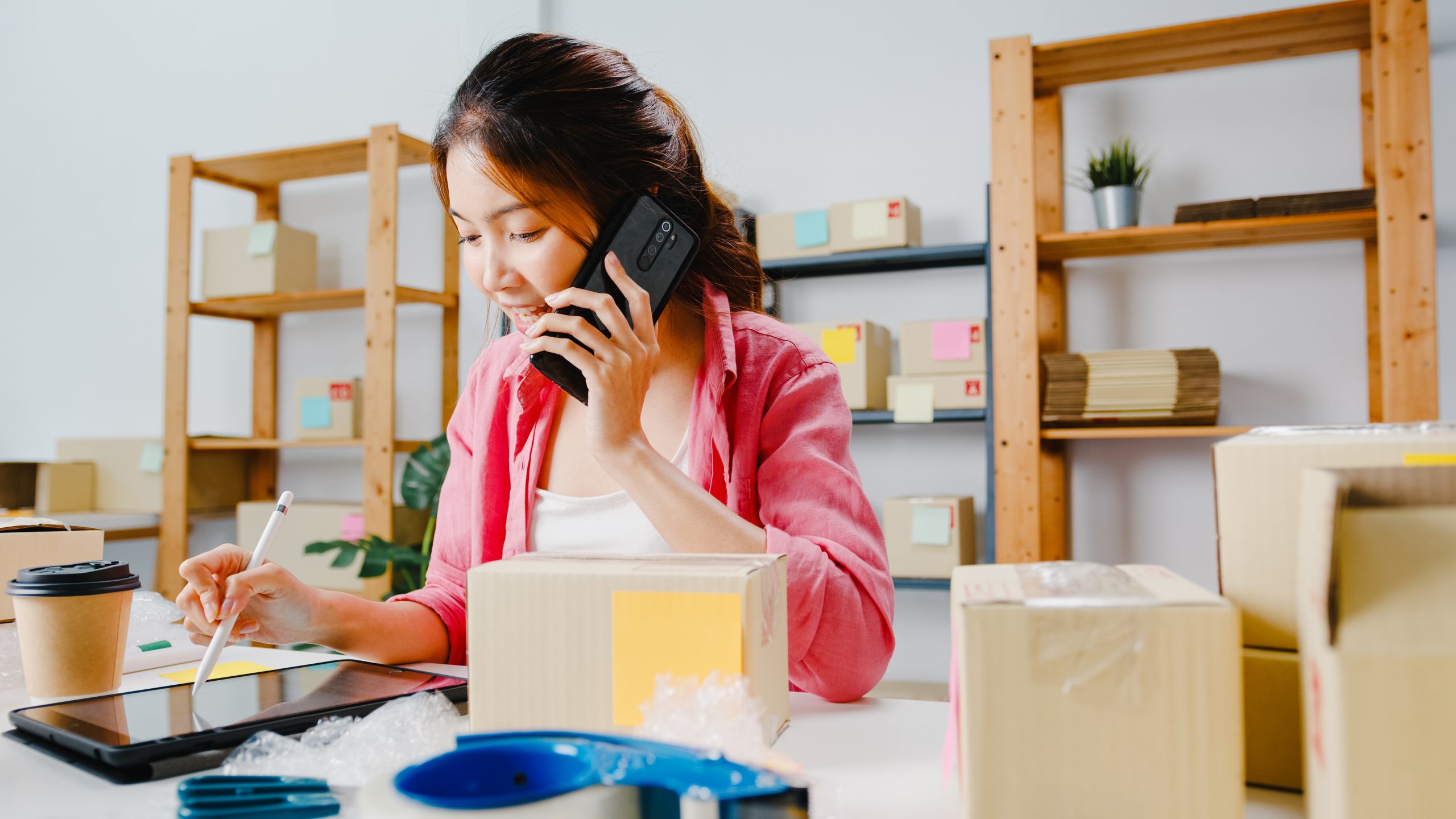 Pajak Marketplace Mulai Berlaku: Tantangan Baru Penjual Online Mengelola Harga dan Kepercayaan Konsumen